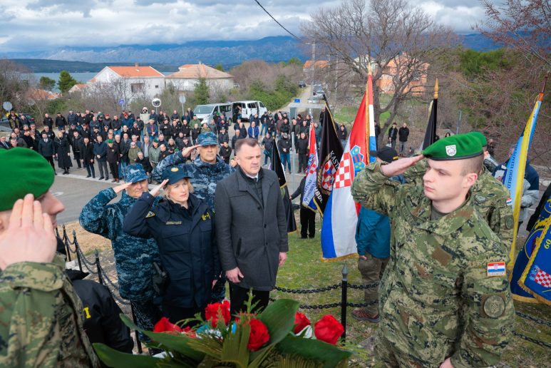 paljuv novigrad 33 maslenica 17