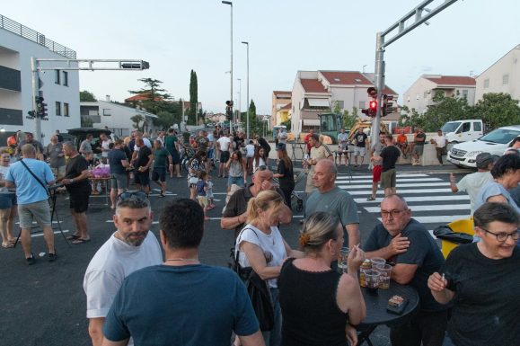 otvorenje-ulice-nikole-tesle-plovanija (2)