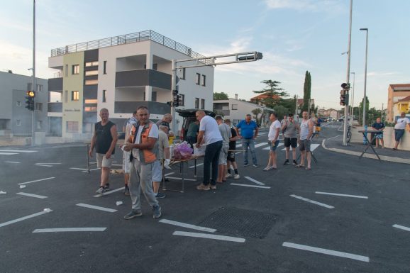 otvorenje-ulice-nikole-tesle-plovanija (3)