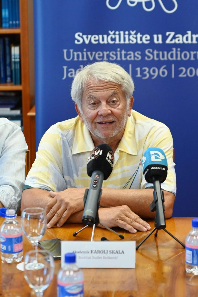 mipro (7) karolj skala