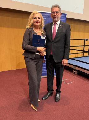 Irena Dukić s ministrom Radovanom Fuchsom